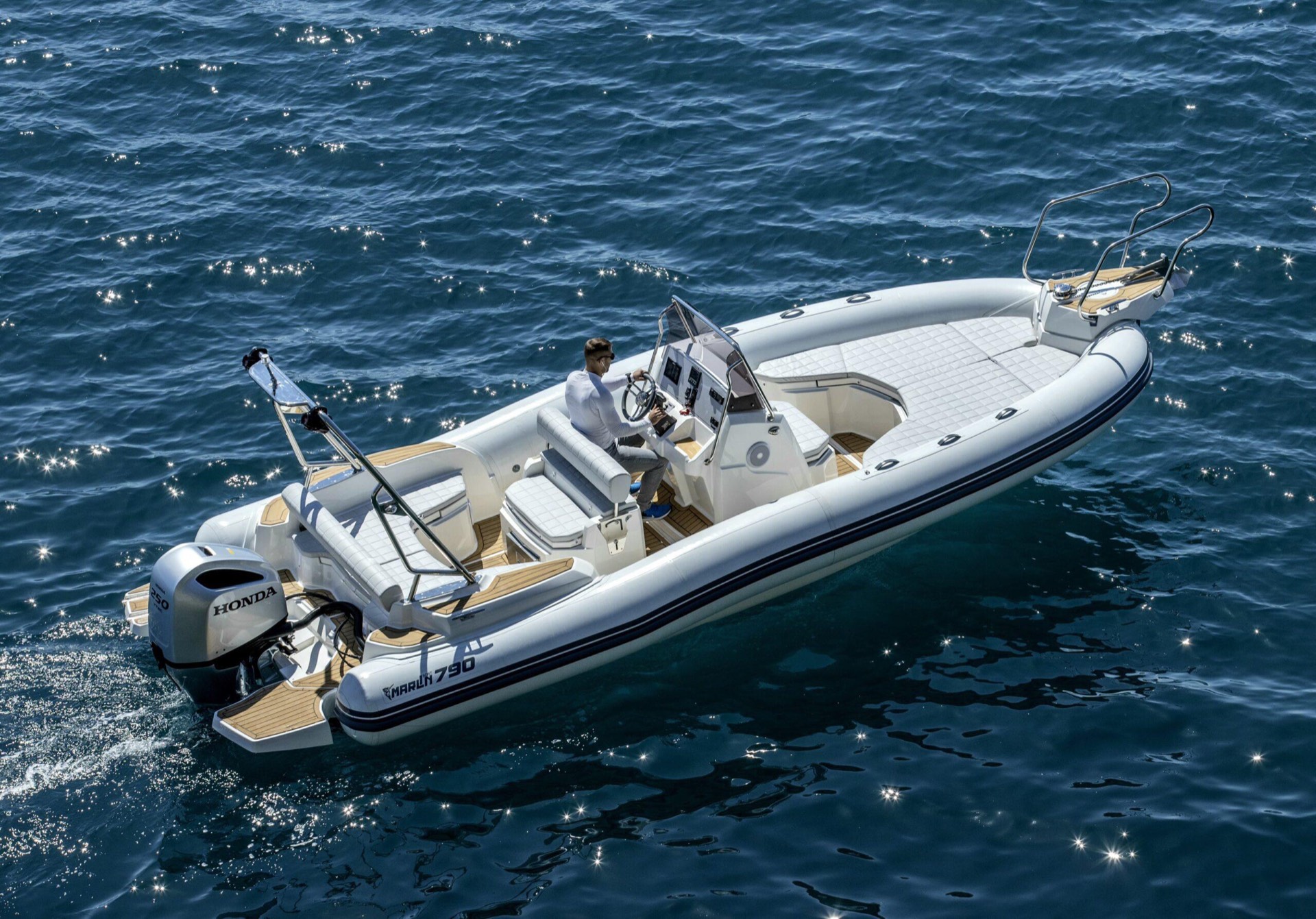 Private speedboat tour on the Adriatic near Split